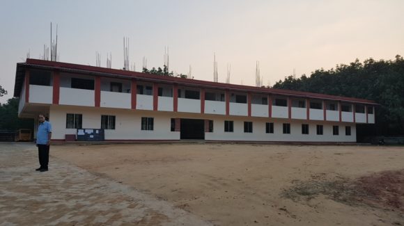 Schulerweiterung in Gokulnagar, Tripura, Indien