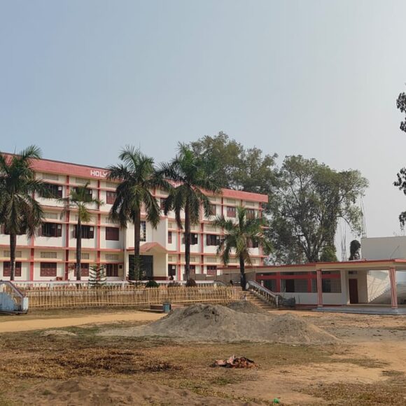 Bau von Klassenzimmern in Depacherra, Indien