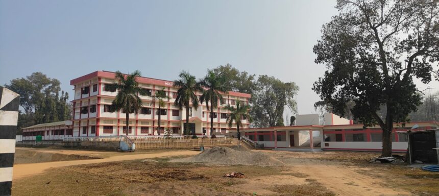 Bau von Klassenzimmern in Depacherra, Indien