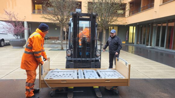 Transport von Pflegebetten in die Ukraine